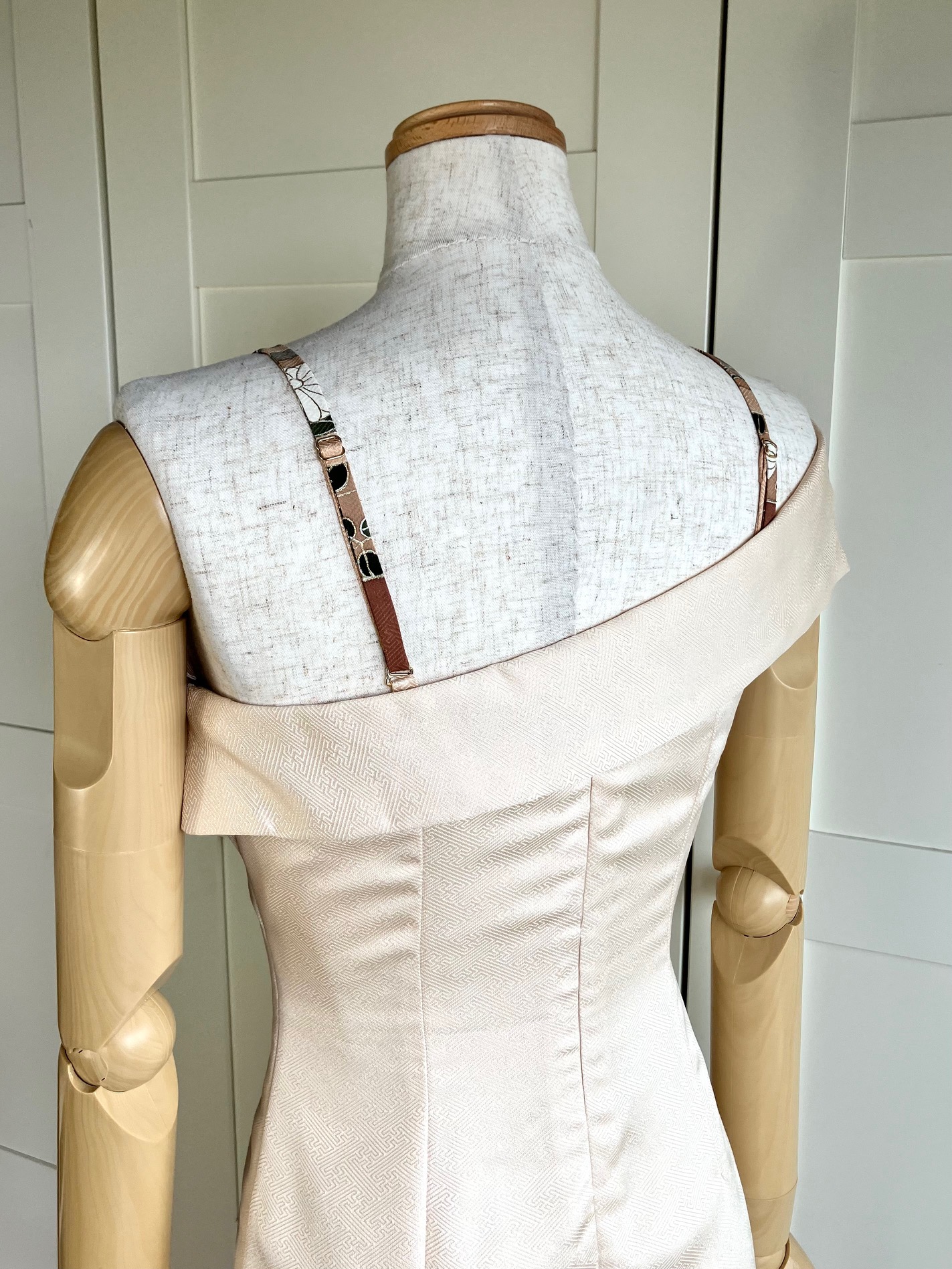 Multi-way midi dress with detachable straps (fabric & clear silicone) and removable stole