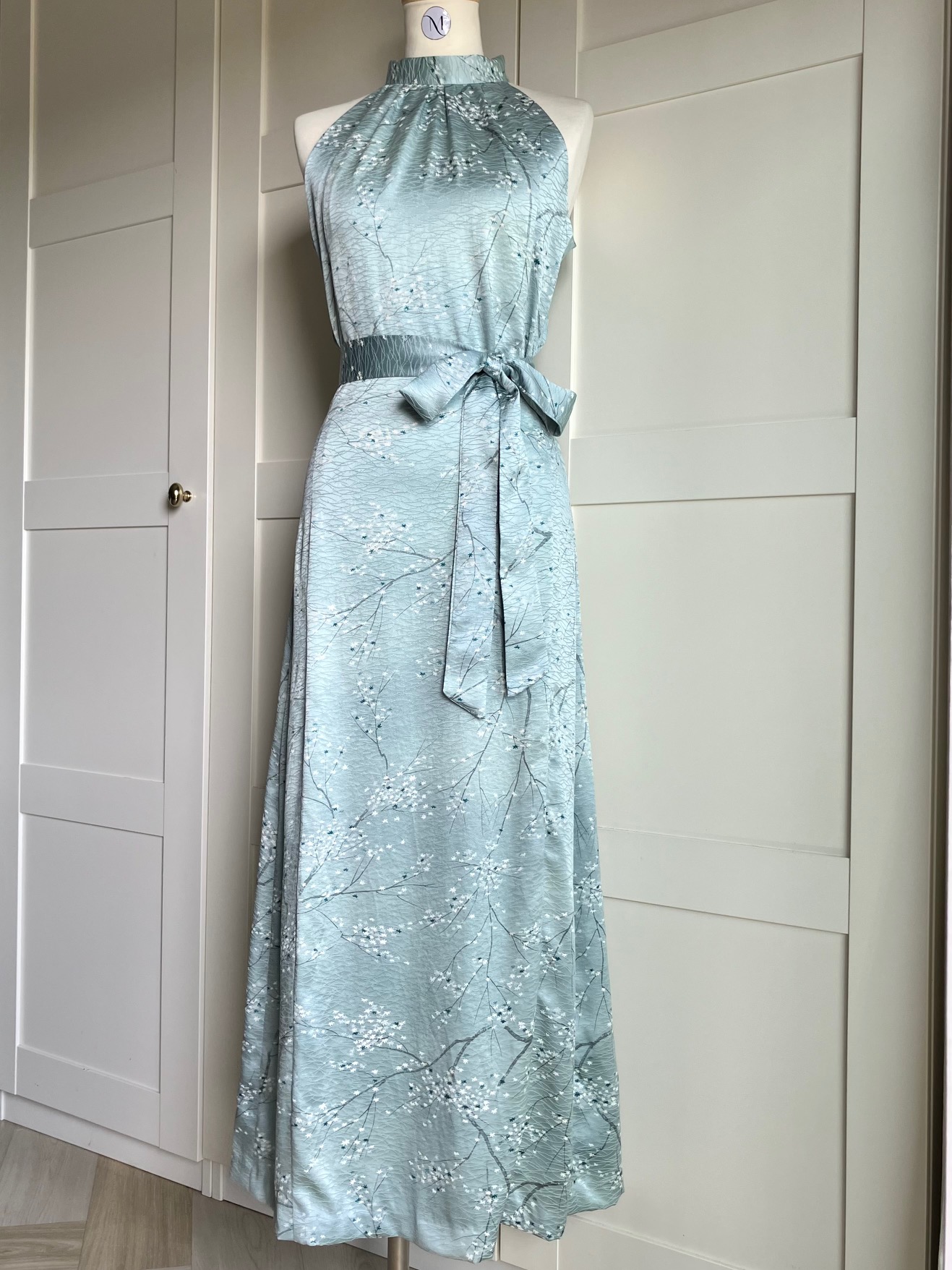 High-neck floral-print silk maxi dress with 2 interchangeable belts (ribbon & lace corset-style obi)